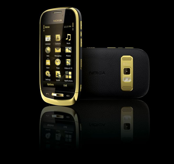  6   Nokia Oro     41 990