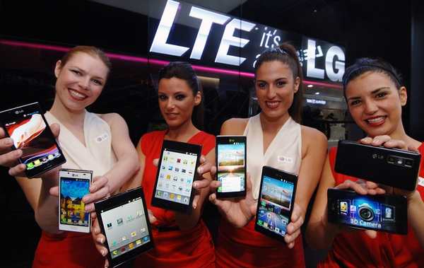 2  MWC 2012:   LG   LTE, 3D   