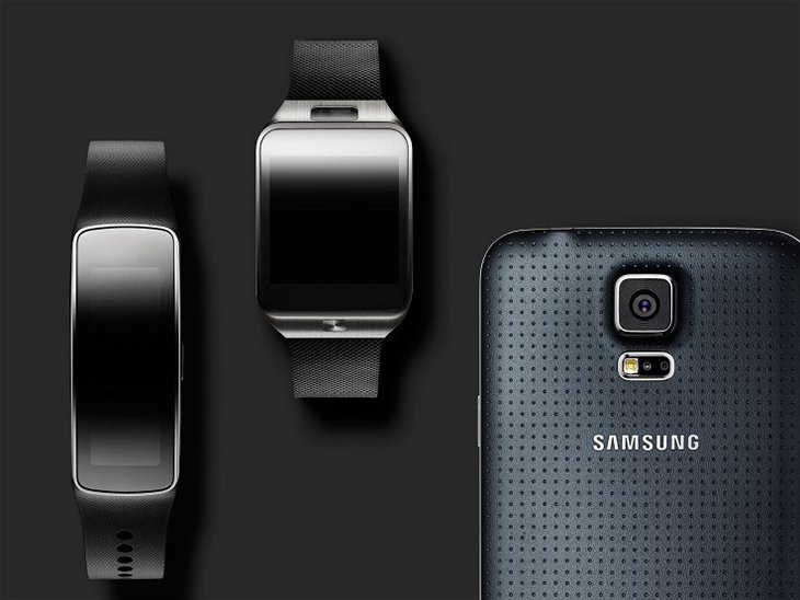     Samsung: Gear 2  295 $, Gear Fit - 197 $