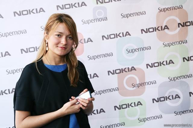  142  :   Nokia Supernova